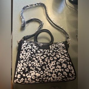BNWT HOBO Sheila bag